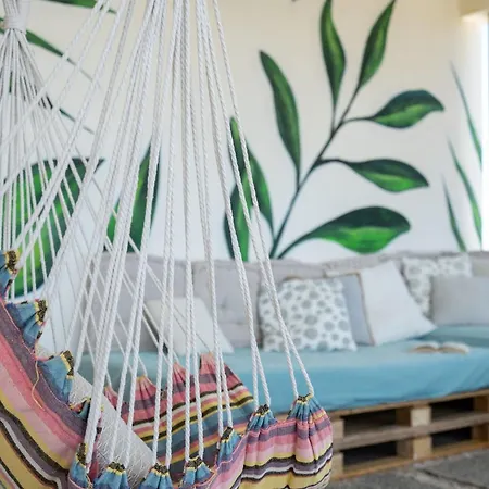 Sea And Mountain View Apartment *