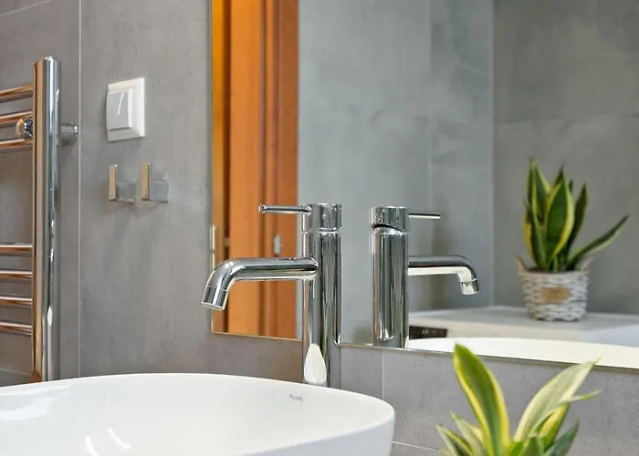 Sea And Mountain View * ハニア