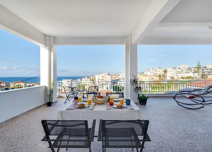 Sea And Mountain View ハニア