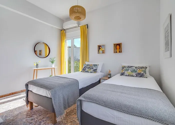 Sea And Mountain View ハニア