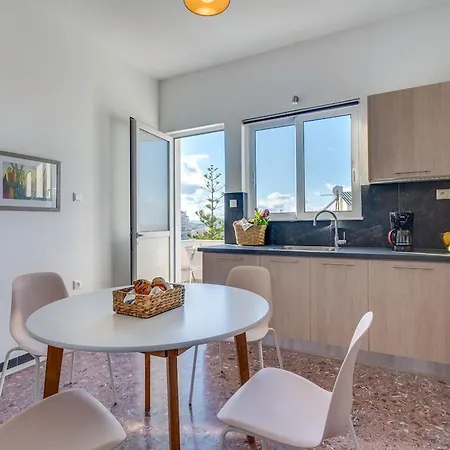 Sea And Mountain View Apartmán